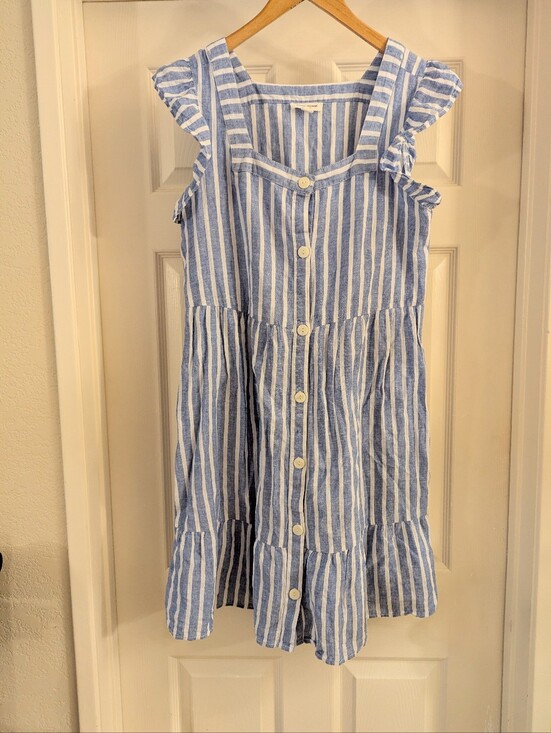 beachlunchlounge Dresses & Skirts - Beach Lunch Lounge Blue and White Striped Button-Front Dress Size Large